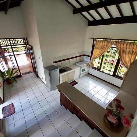 Hotel Grha Kasih à Bogor Extérieur photo