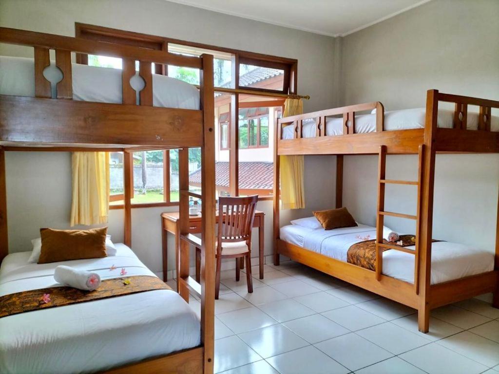 Hotel Grha Kasih à Bogor Extérieur photo