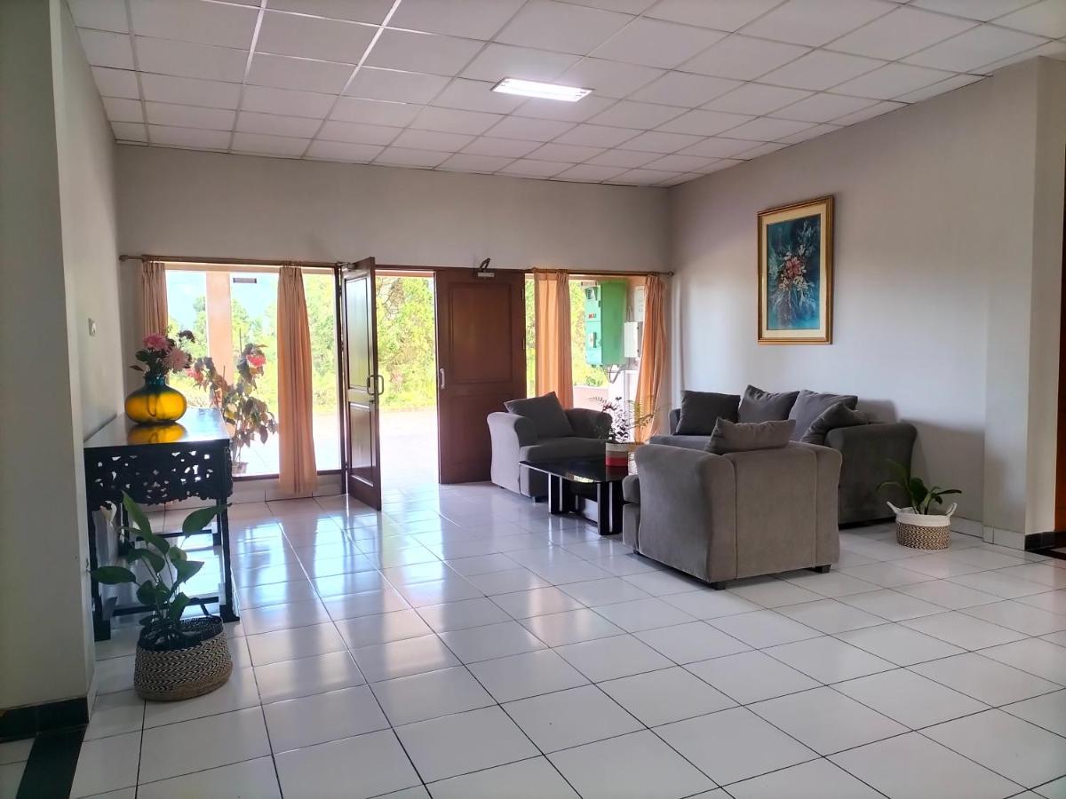 Hotel Grha Kasih à Bogor Extérieur photo