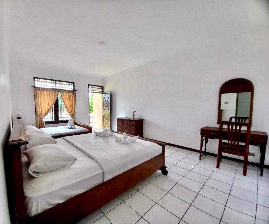 Hotel Grha Kasih à Bogor Extérieur photo